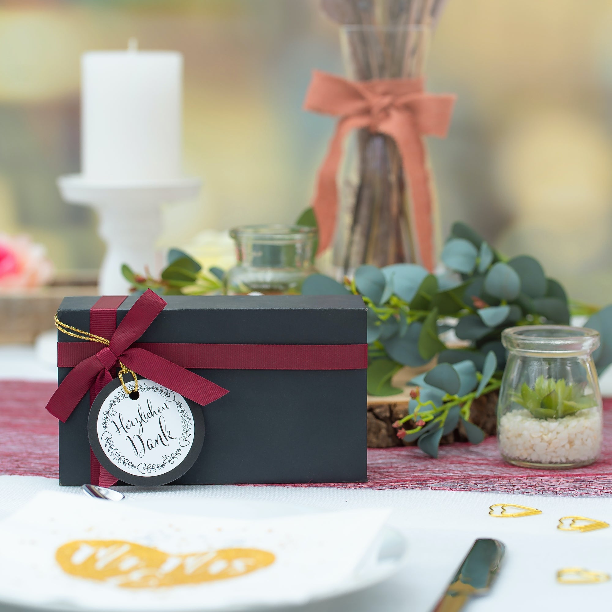 Schwarze und weiße Hochzeitsaufkleber mit verschiedenen Texten, Set mit 80 Aufklebern in unterschiedlichen Größen von aufkleberdrucker.de