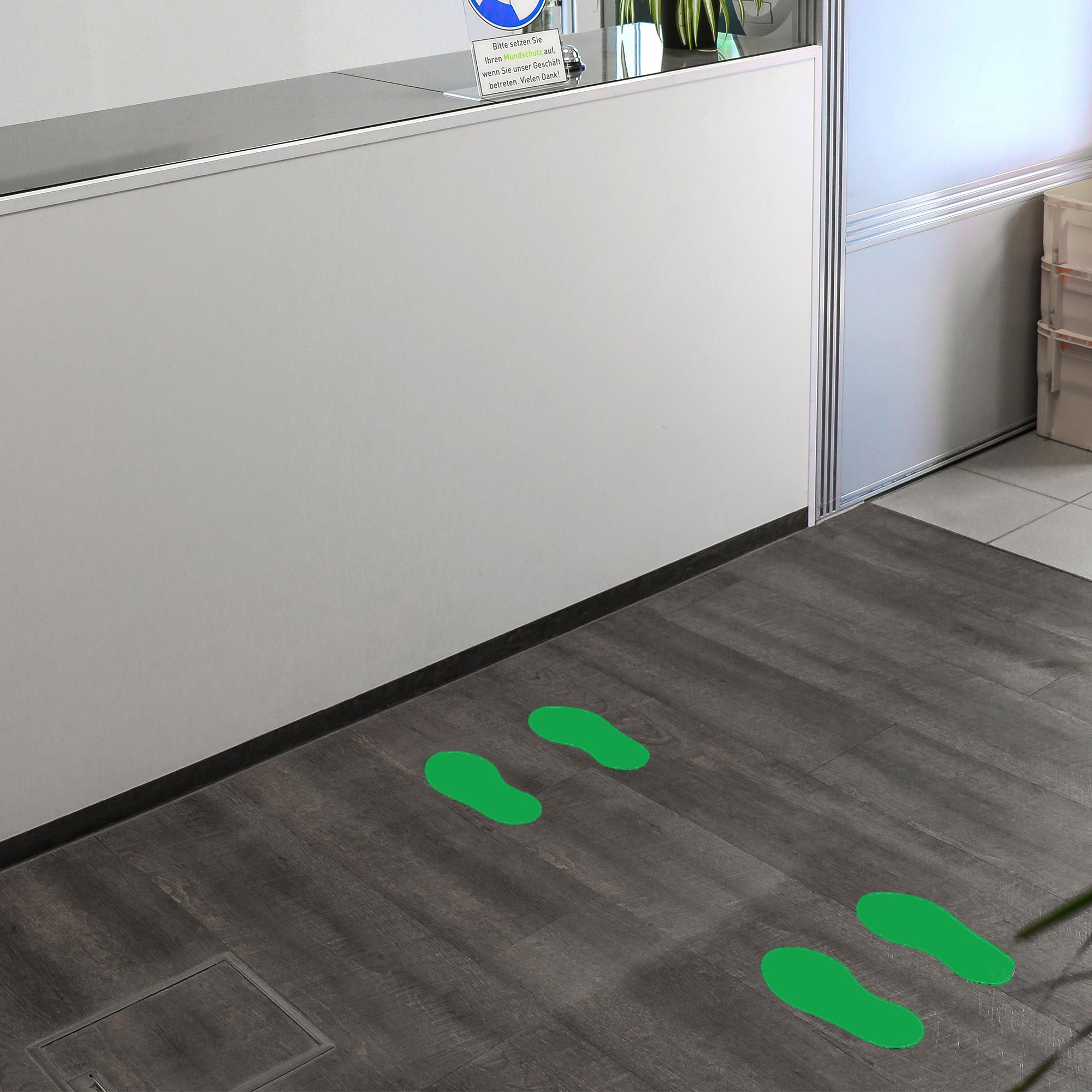 Dunkelgrüner Fußbodenaufkleber für Fußpaar, 10 Paar, 250x110 mm, aufkleberdrucker.de, sichtbar auf glattem Boden.