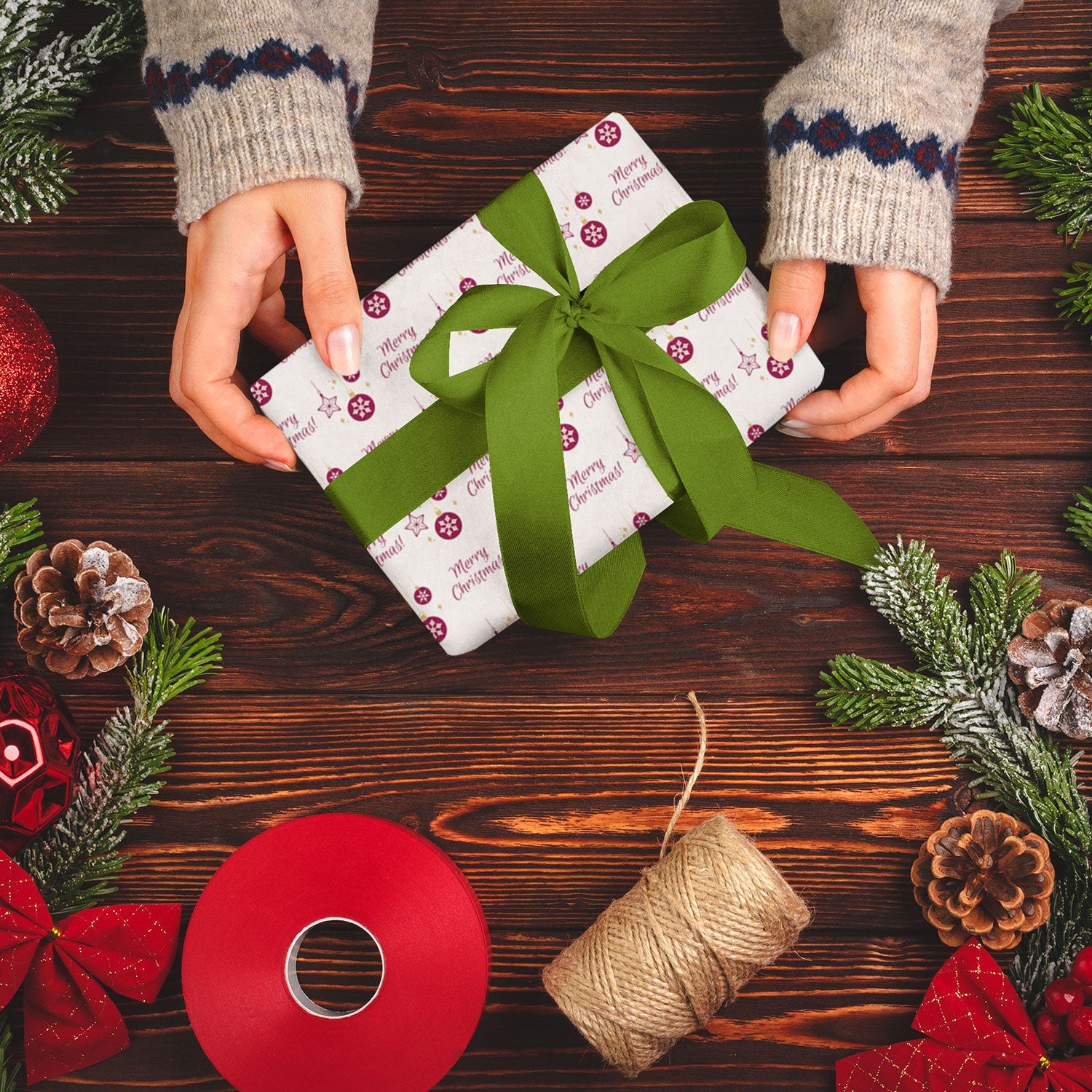 Individuell bedrucktes Geschenkpapier von aufkleberdrucker.de mit kreativem Design für besondere Anlässe.
