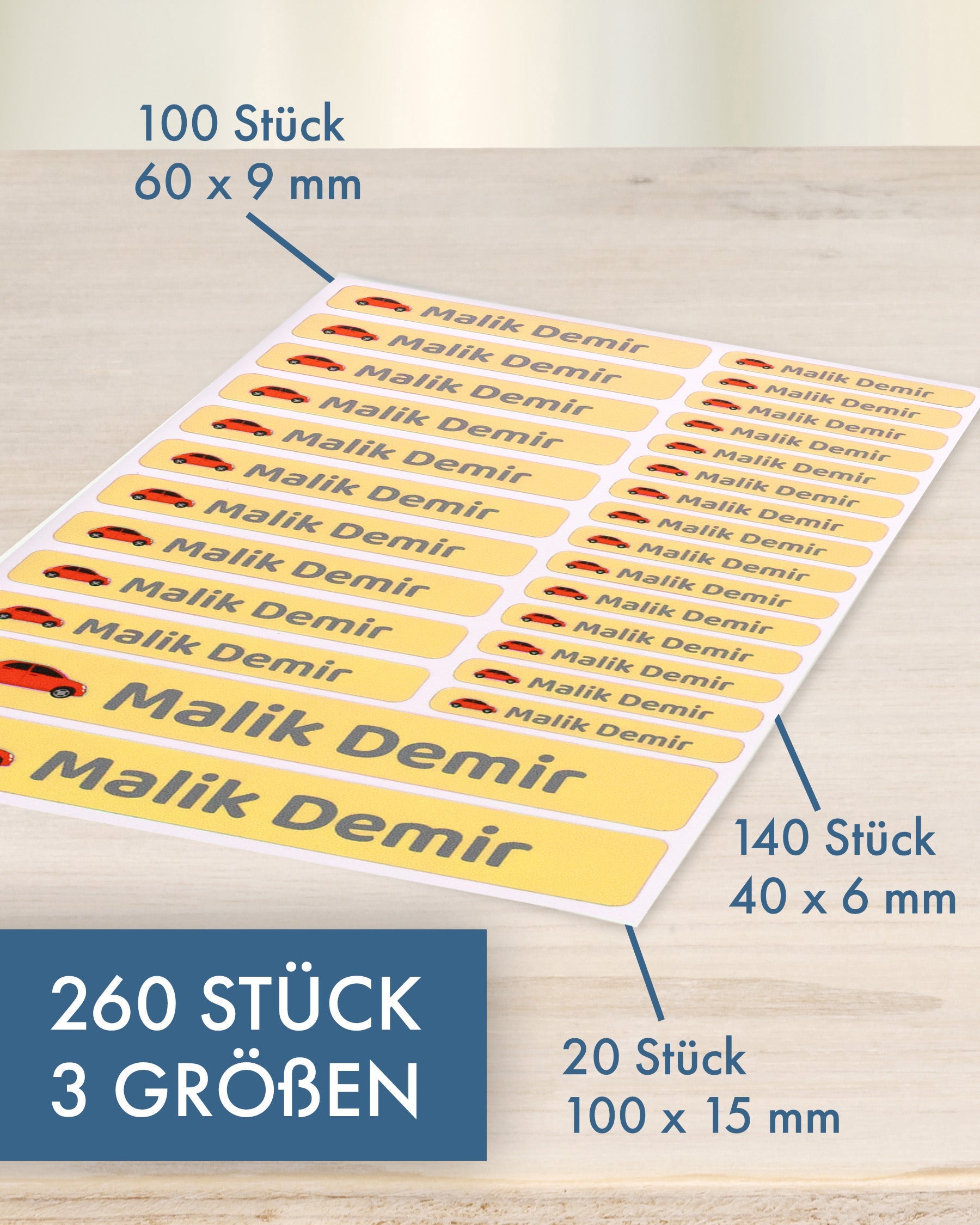 Kinder-Namensaufkleber in verschiedenen Größen, bunt bedruckt, ideal für Schule und Kindergartentaschen, von aufkleberdrucker.de