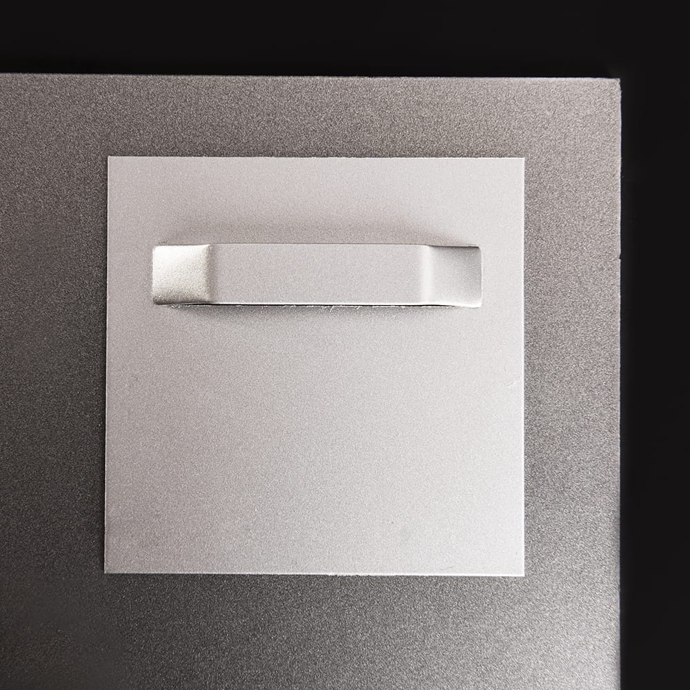 Zwei Aufhänger mit Abstandhalter, klebend, für Spiegelblech bis 3 kg, 70x70 mm, von aufkleberdrucker.de