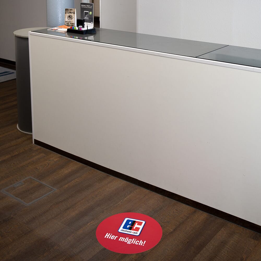 Fußbodenaufkleber mit Orafol Vinyl, bunte Bodenaufkleber für Markierungen und Design auf glatten Flächen sichtbar.