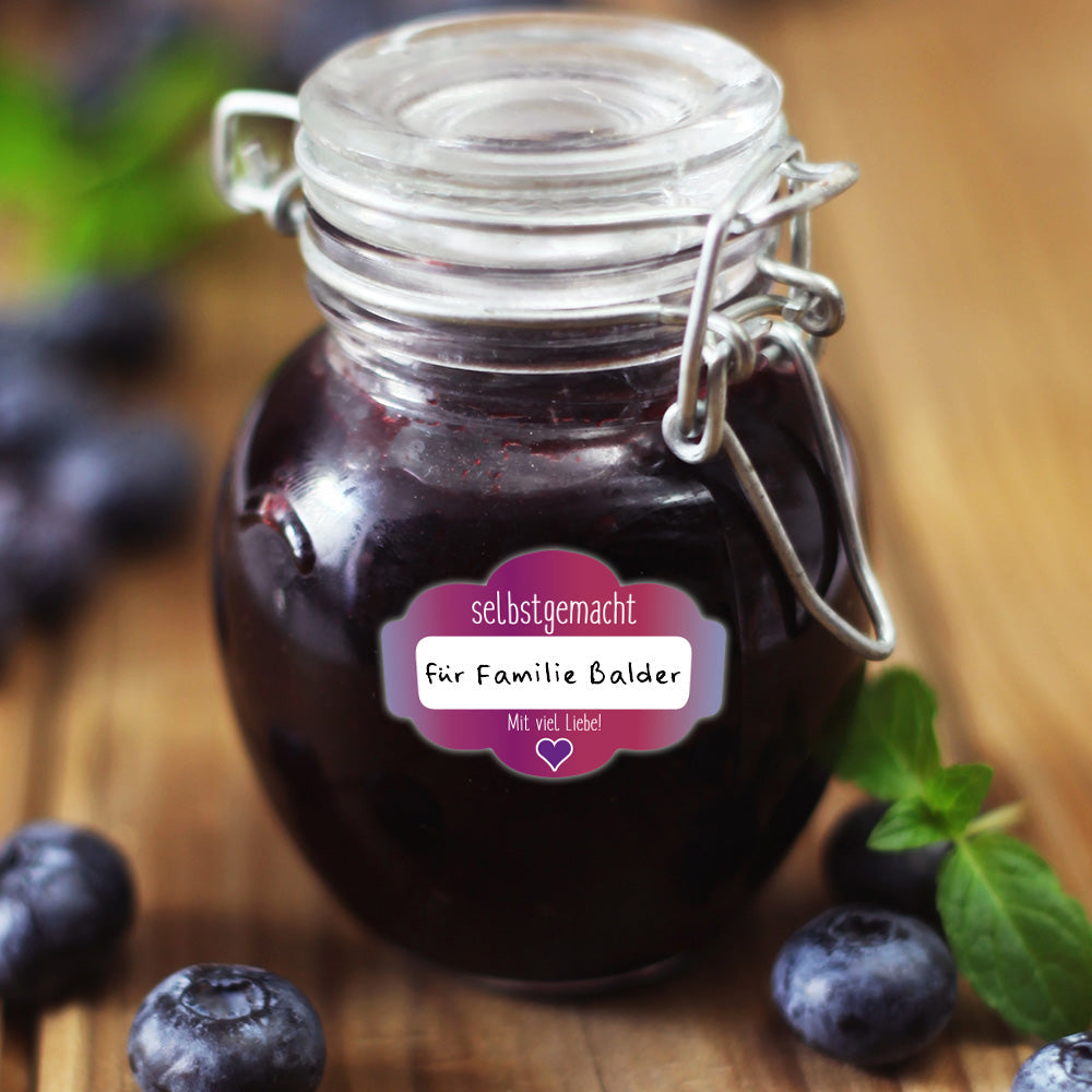 Drei Bögen Heidelbeermarmelade-Aufkleber im Set, frisches Blaubeer-Design, auf transparentem Hintergrund, zum Dekorieren von Gläsern