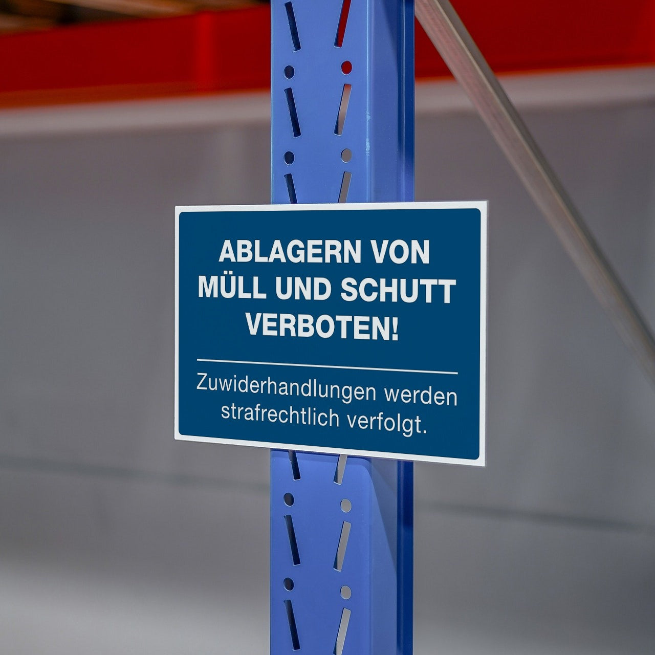 Blauer Aluminium-Verbund-Schild 300x200x4 mm mit Verbotssymbol für Müll- und Schuttablagerung, von aufkleberdrucker.de